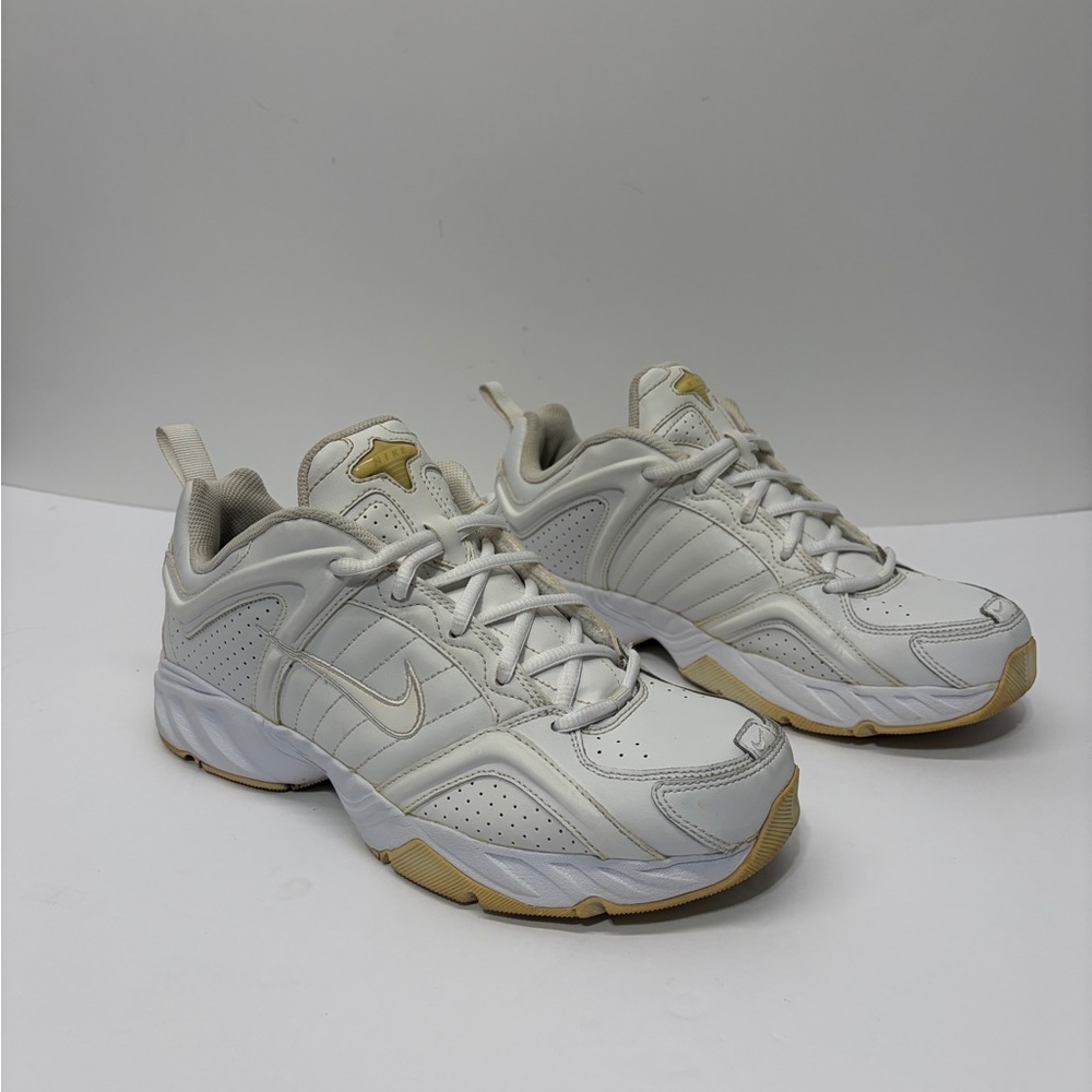 Nike Vintage 310186-112 Women’s Athletic Shoes Leather Low Top Shoes Size 8.5
